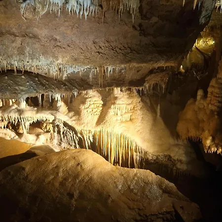 Au Périgord Noir 2* Hautefort